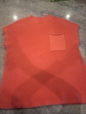 Women’s Crew Neck Sweater